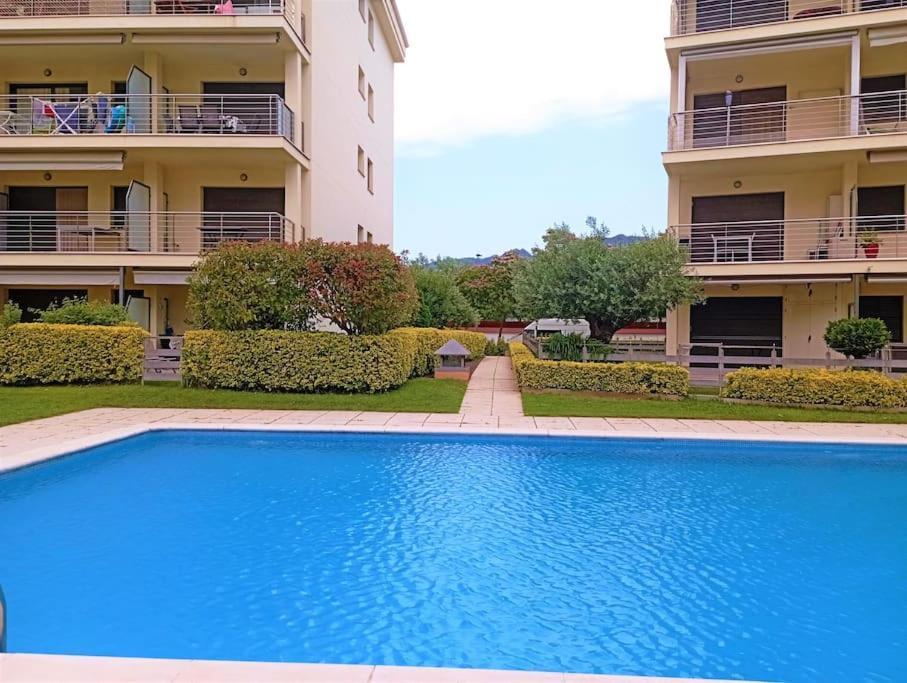 Apartamento En Primera Linea De Mar Roses Kültér fotó