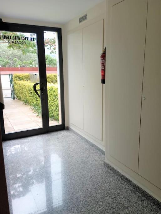 Apartamento En Primera Linea De Mar Roses Kültér fotó